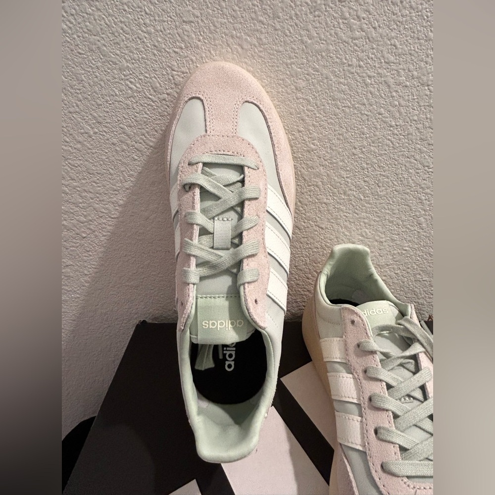 Adidas Barreda Decode Sneakers – Women’s Size 7 | Retro Suede Style - Picture 2 of 8